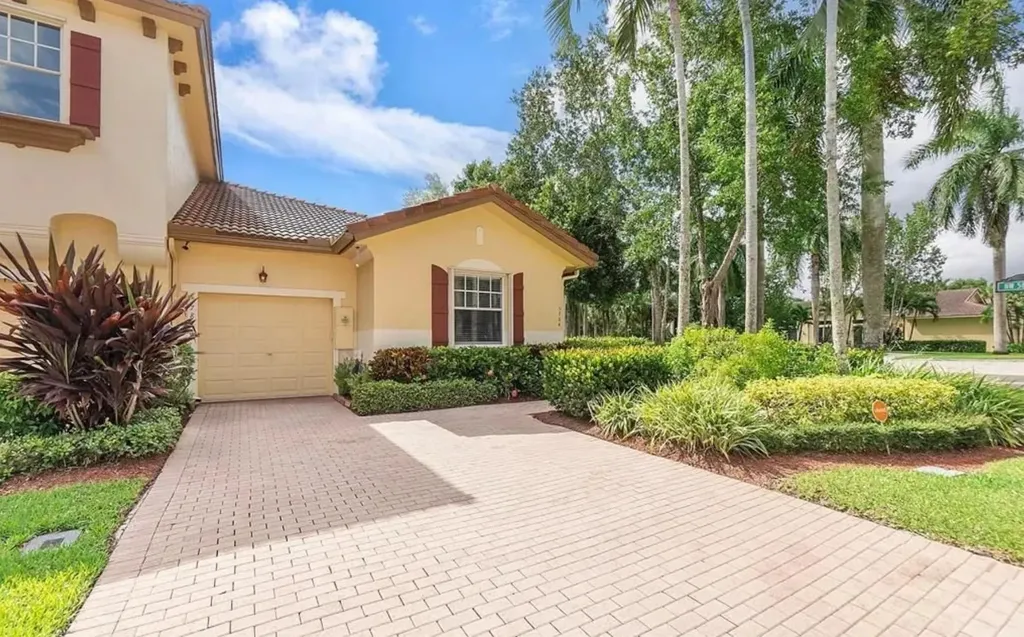 5784 NW 120th Avenue Coral Springs FL 33076