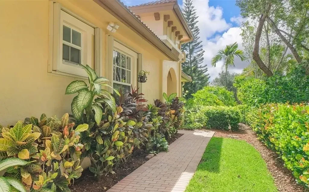 5784 NW 120th Avenue Coral Springs FL 33076