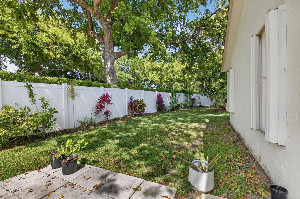 19881 Villa Medici Place Boca Raton FL 33434