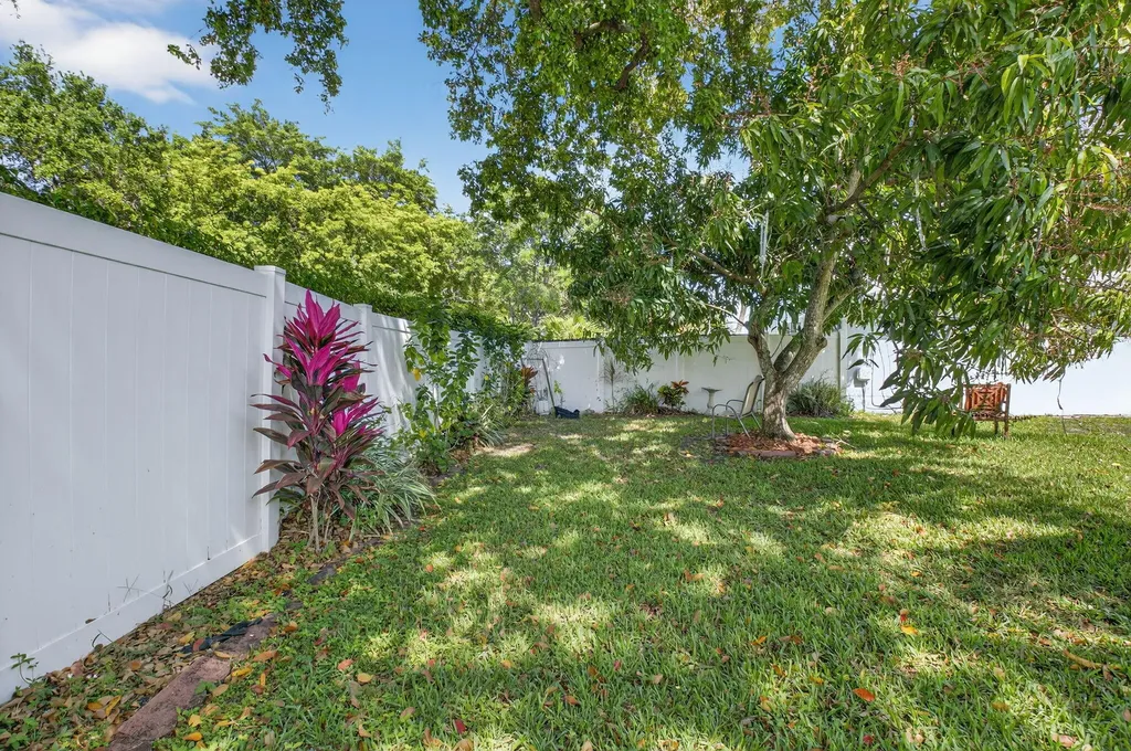19881 Villa Medici Place Boca Raton FL 33434