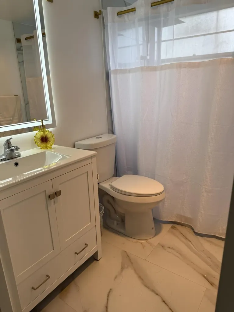 389 Fanshaw Boca Raton FL 33434