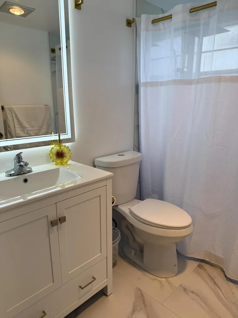 389 Fanshaw Boca Raton FL 33434