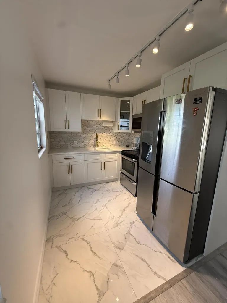 389 Fanshaw Boca Raton FL 33434