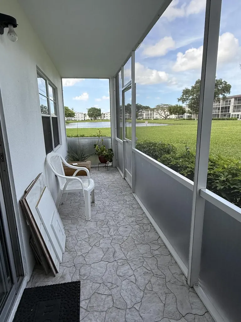 389 Fanshaw Boca Raton FL 33434