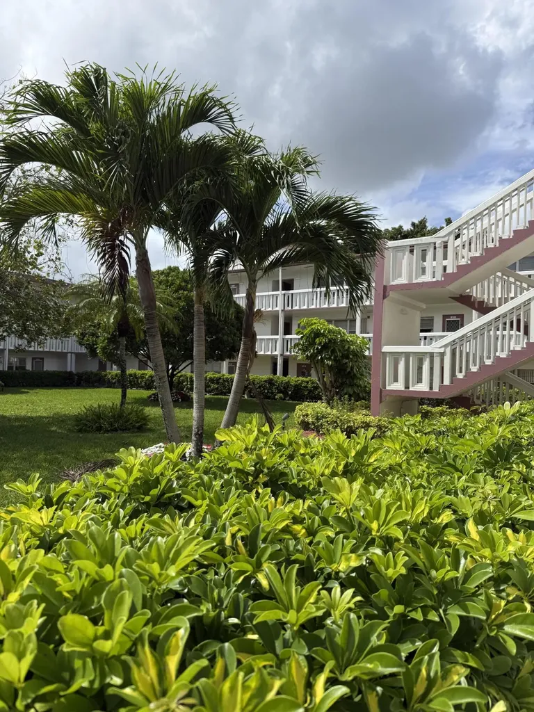 389 Fanshaw Boca Raton FL 33434