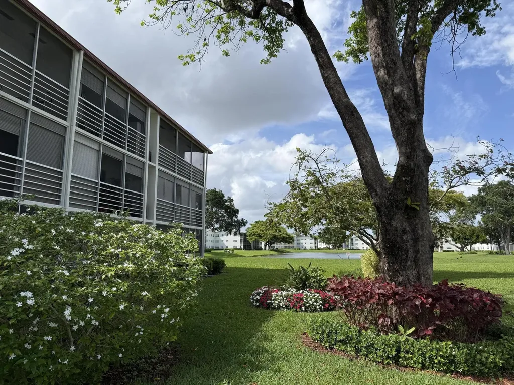389 Fanshaw Boca Raton FL 33434