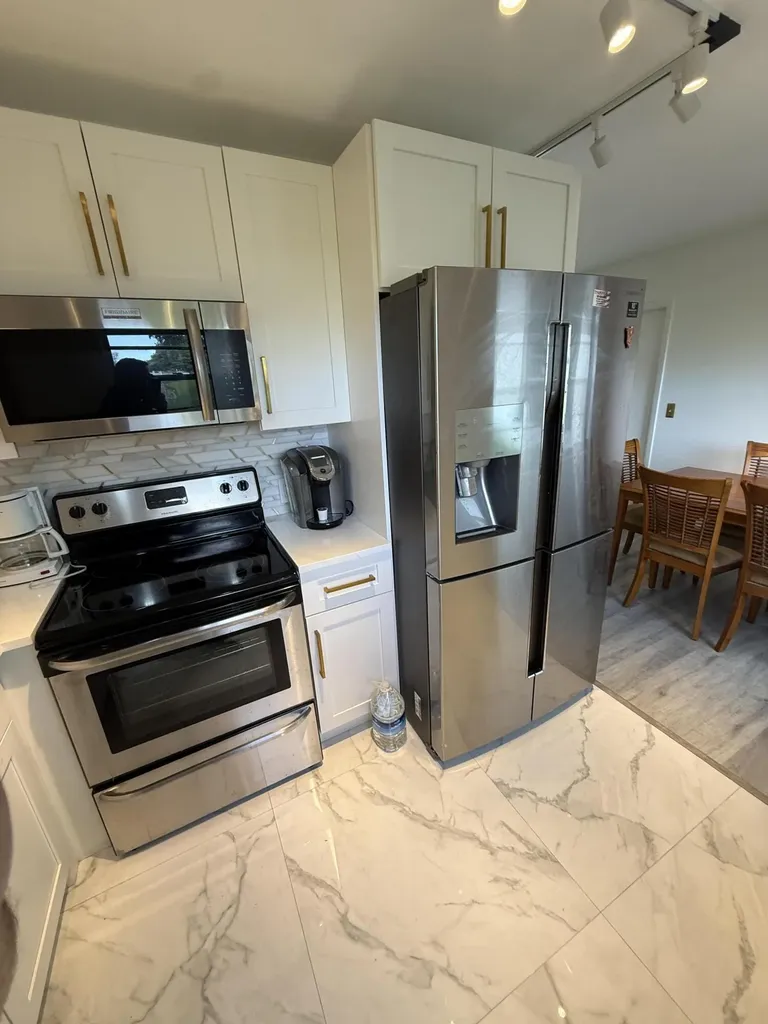 389 Fanshaw Boca Raton FL 33434