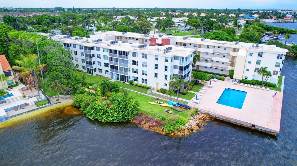 1810 New Palm Way Boynton Beach FL 33435