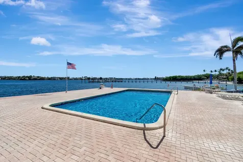 1810 New Palm Way Boynton Beach FL 33435