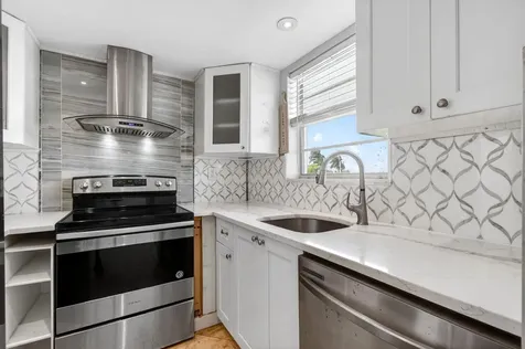1810 New Palm Way Boynton Beach FL 33435