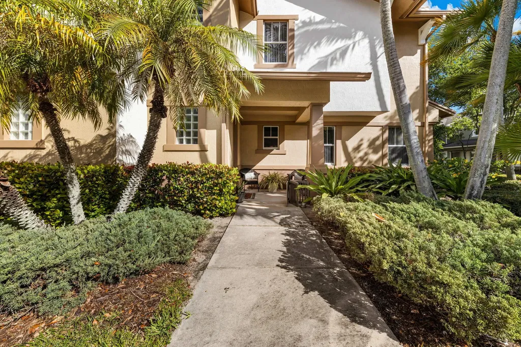 950 Marina Del Ray Lane West Palm Beach FL 33401