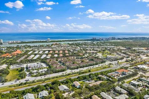 106 Lighthouse Circle Tequesta FL 33469