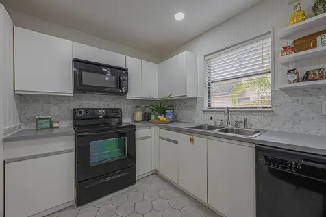 3625 Inverrary Boulevard W Lauderhill FL 33319