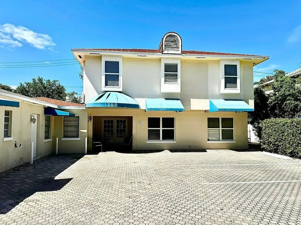 1200 Surf Road Singer Island FL 33404