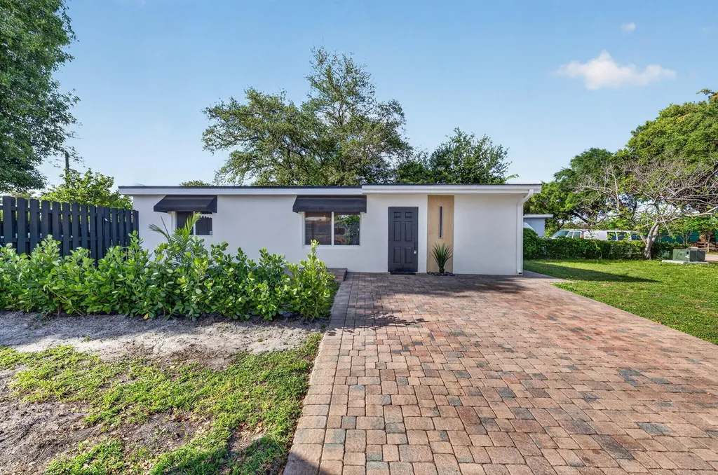 1391 SW 33rd Terrace Fort Lauderdale FL 33312