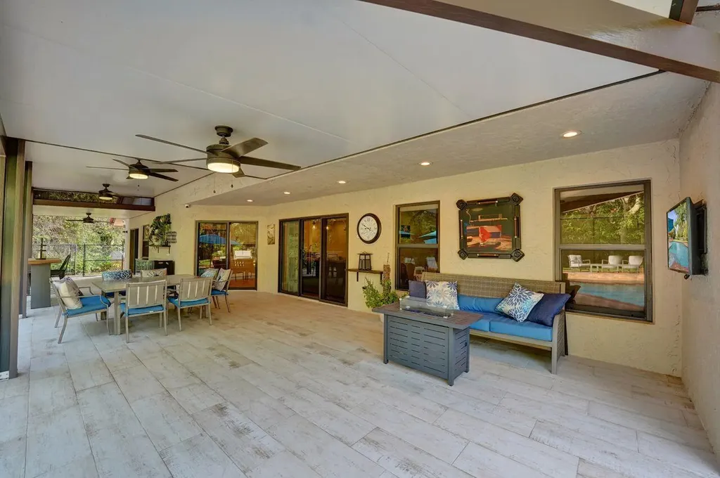 9931 SW 23rd Street Davie FL 33324