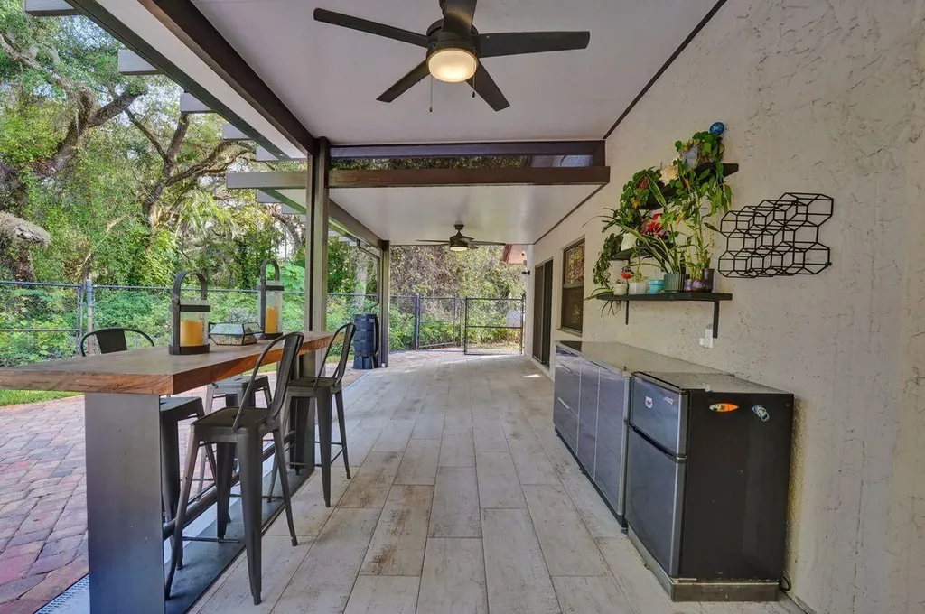 9931 SW 23rd Street Davie FL 33324