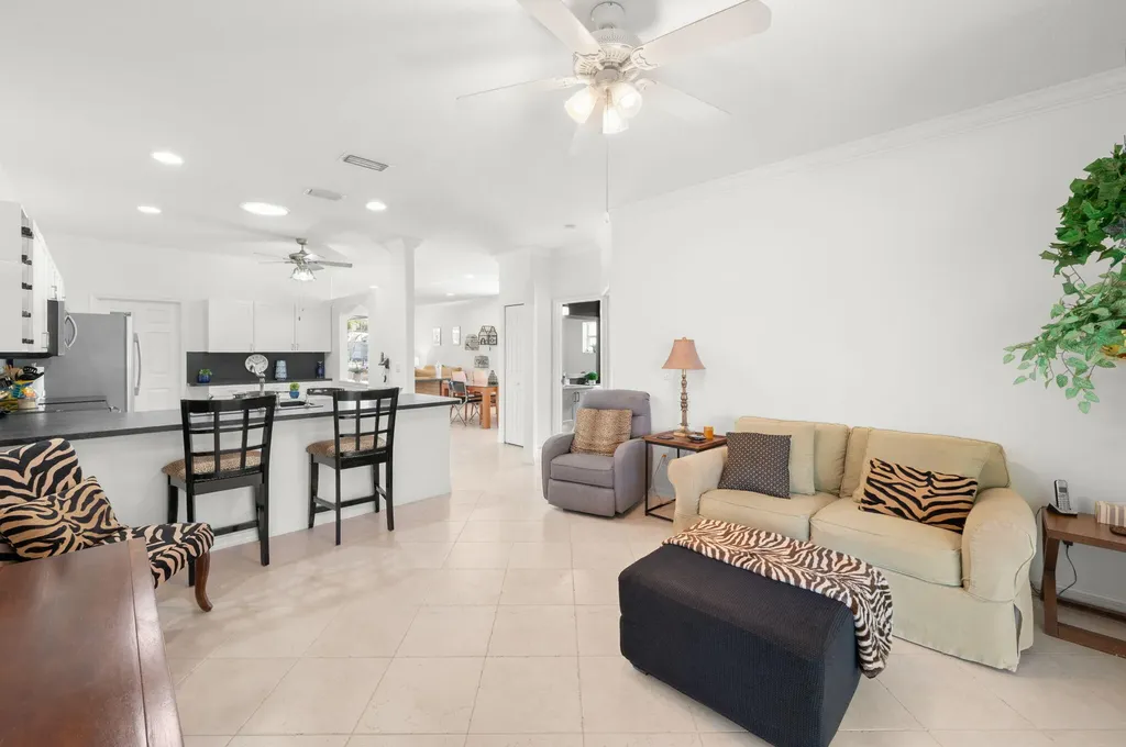 914 NW Sarria Court Port St Lucie FL 34986