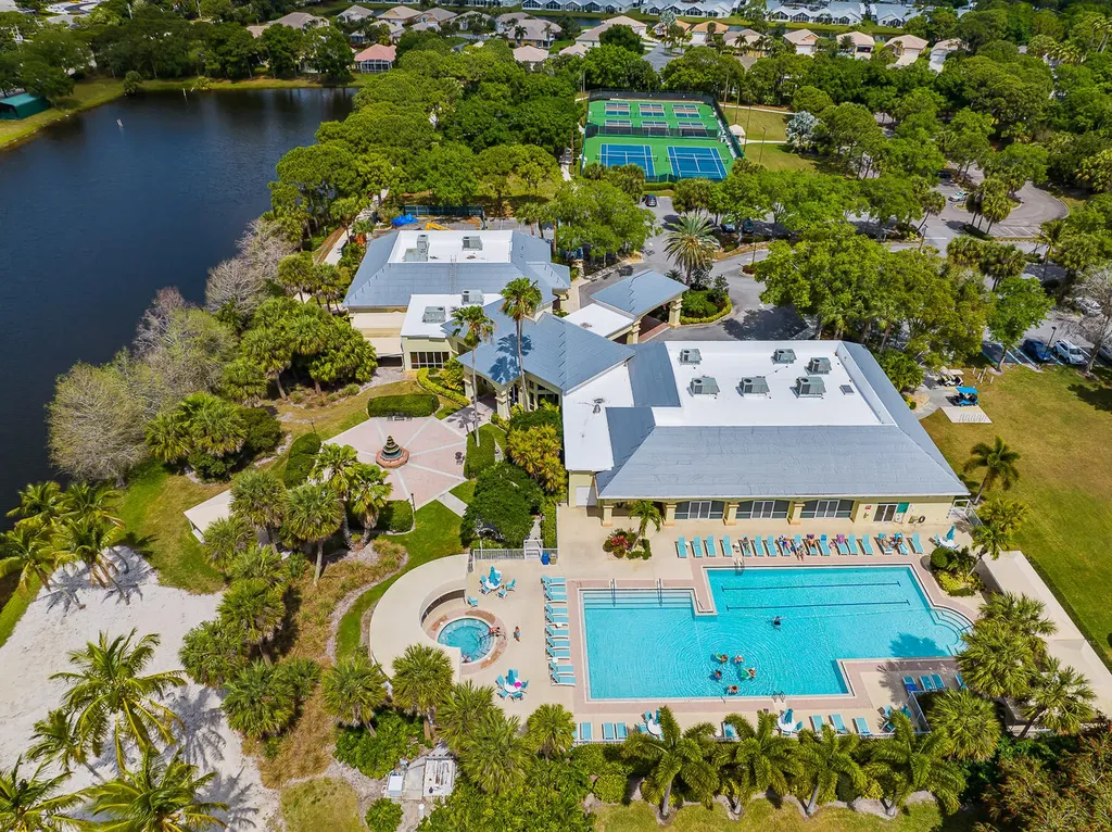 914 NW Sarria Court Port St Lucie FL 34986
