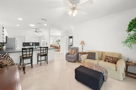 914 NW Sarria Court Port St Lucie FL 34986