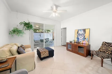 914 NW Sarria Court Port St Lucie FL 34986