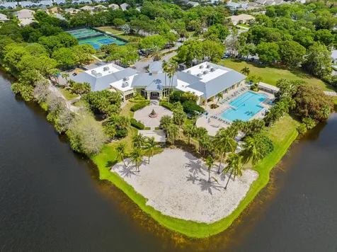 914 NW Sarria Court Port St Lucie FL 34986