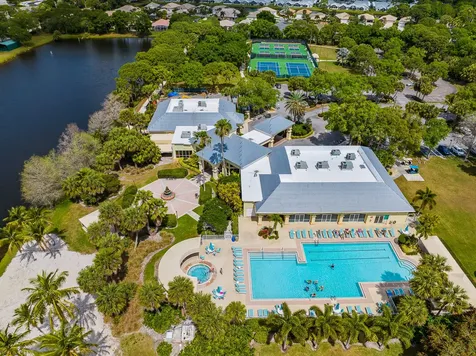 914 NW Sarria Court Port St Lucie FL 34986