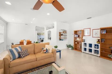 914 NW Sarria Court Port St Lucie FL 34986