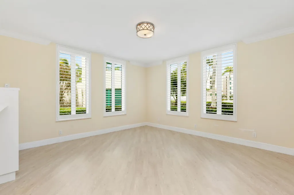 120 SE 5th Avenue E Boca Raton FL 33432