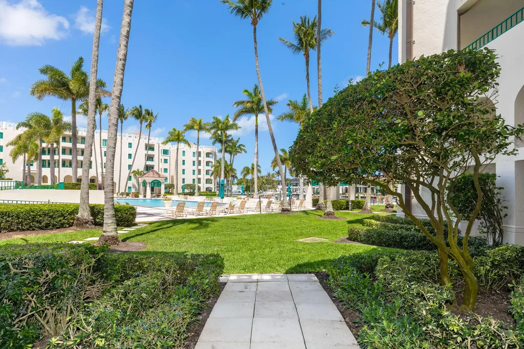120 SE 5th Avenue E Boca Raton FL 33432