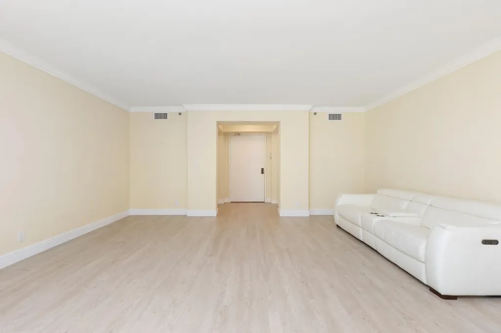 120 SE 5th Avenue E Boca Raton FL 33432