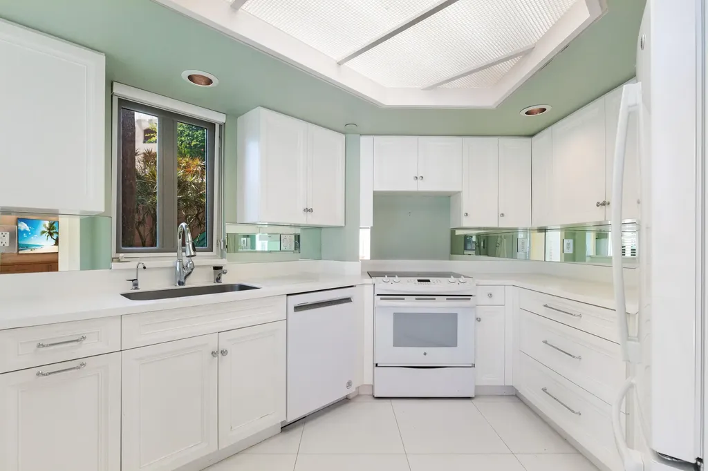 120 SE 5th Avenue Boca Raton FL 33432