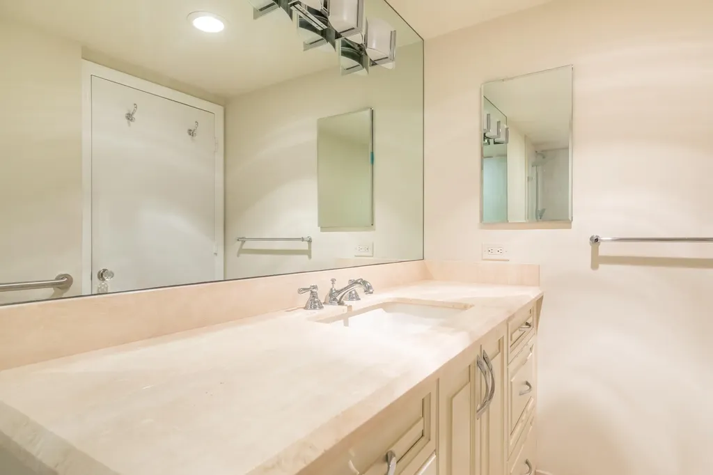 120 SE 5th Avenue Boca Raton FL 33432