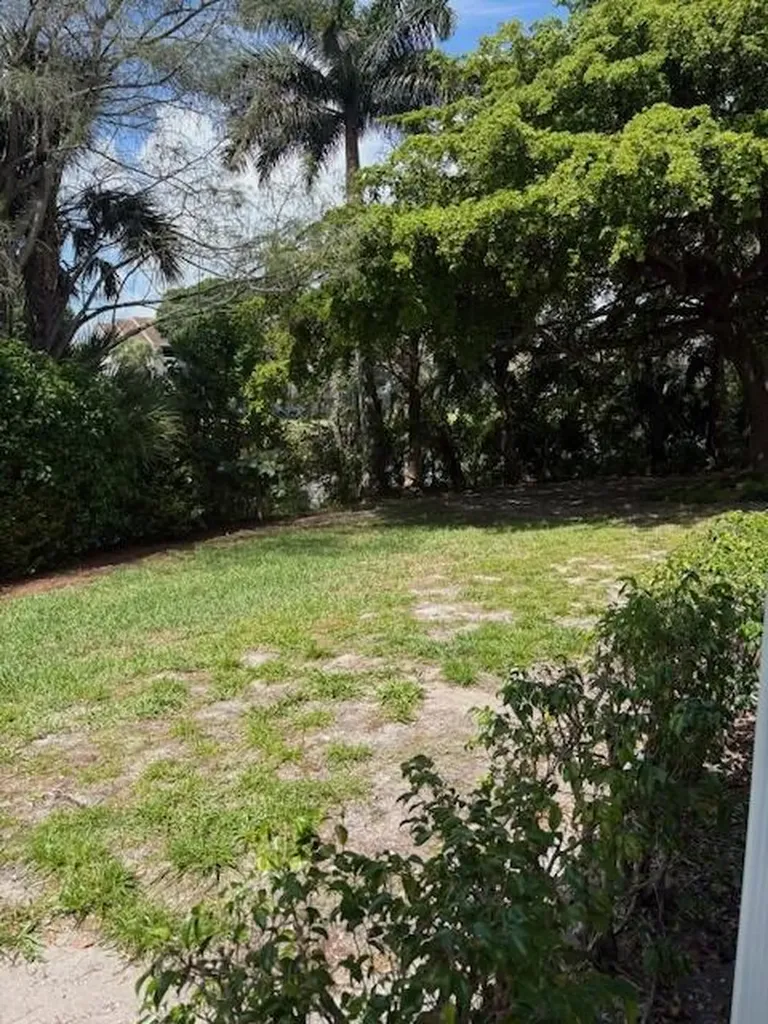 2303 N Congress Avenue Boynton Beach FL 33426