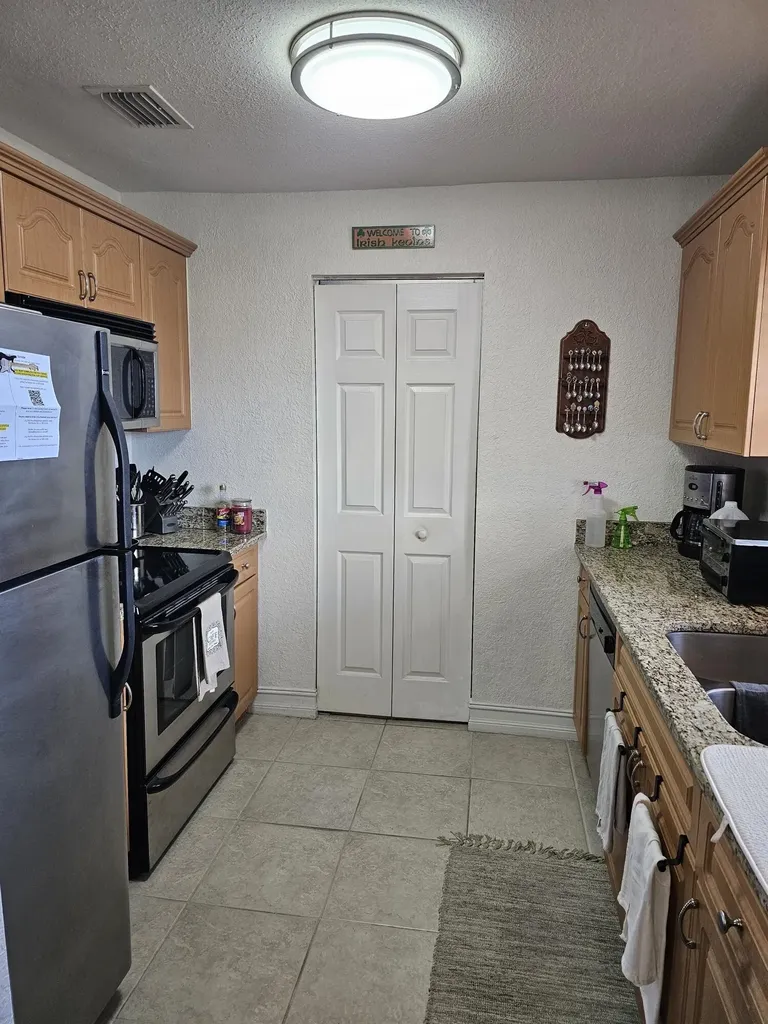 200 Countryclub Drive Largo FL 33771