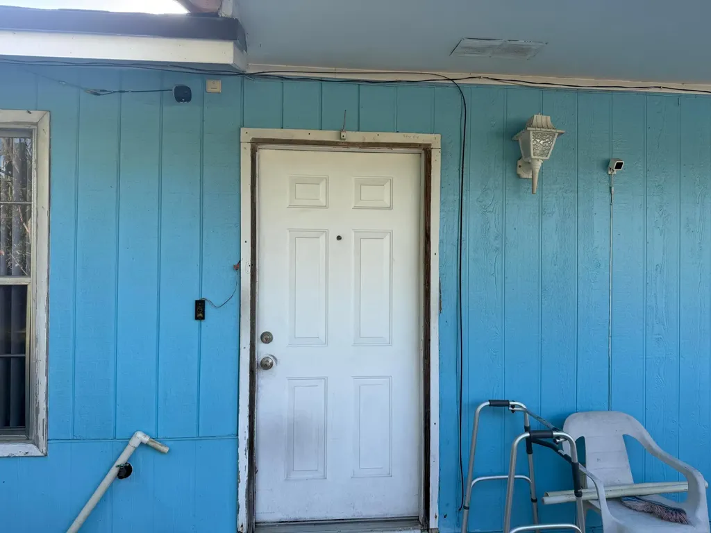 4666 E Holt West Palm Beach FL 33415