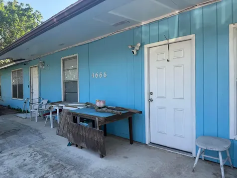 4666 E Holt West Palm Beach FL 33415