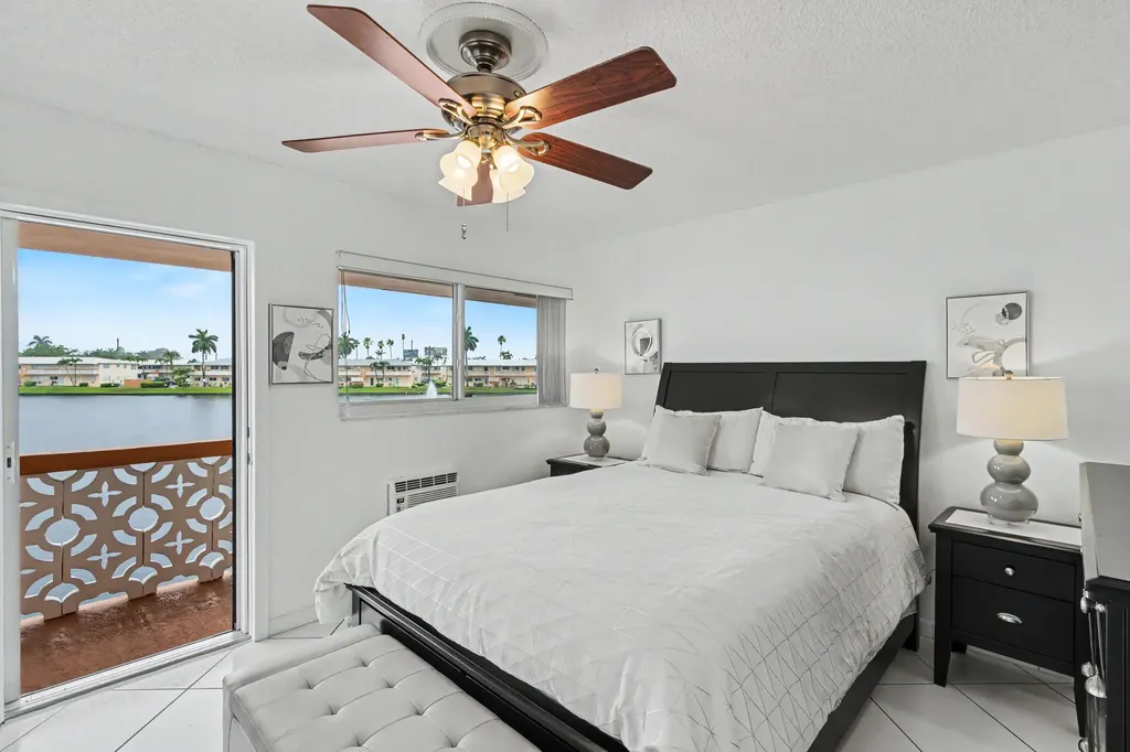 900 SW 10th Terrace Hallandale Beach FL 33009