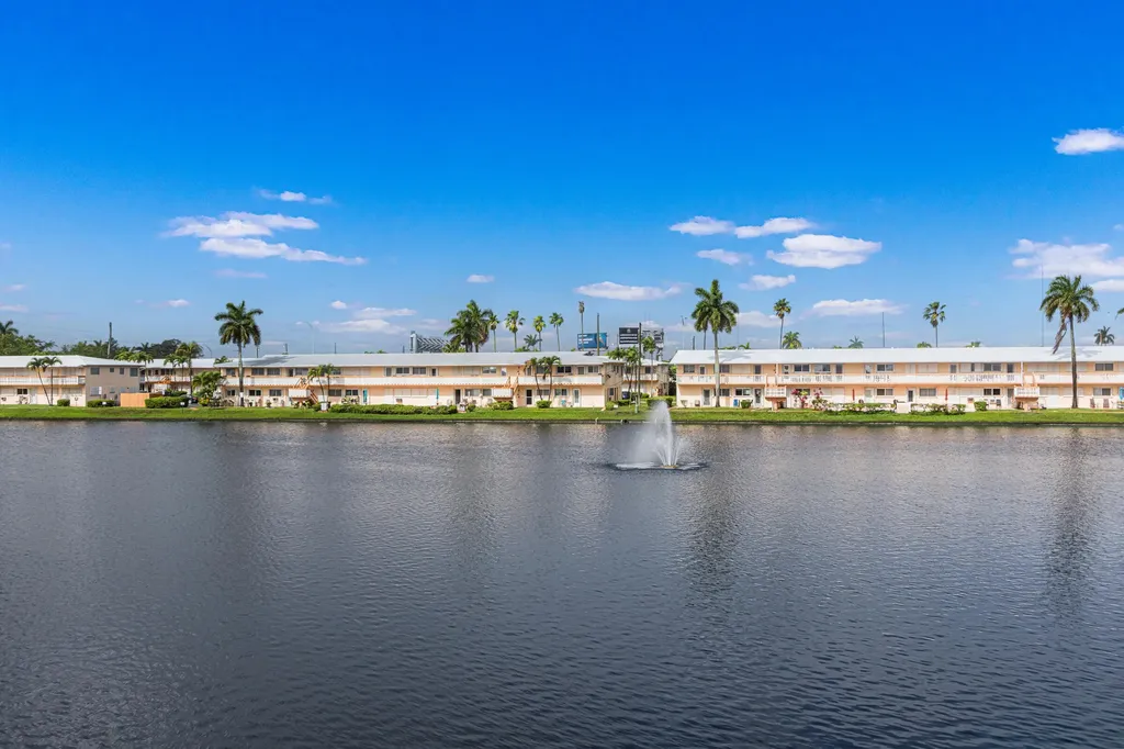 900 SW 10th Terrace Hallandale Beach FL 33009