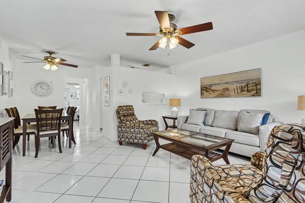900 SW 10th Terrace Hallandale Beach FL 33009