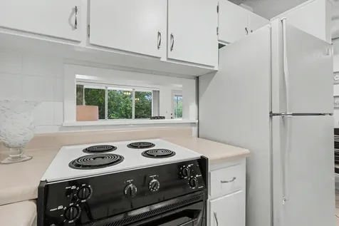 900 SW 10th Terrace Hallandale Beach FL 33009