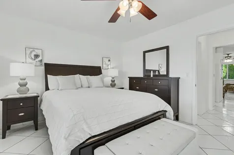 900 SW 10th Terrace Hallandale Beach FL 33009