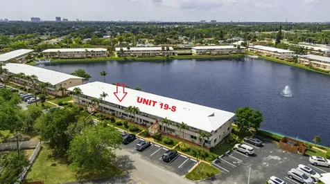900 SW 10th Terrace Hallandale Beach FL 33009