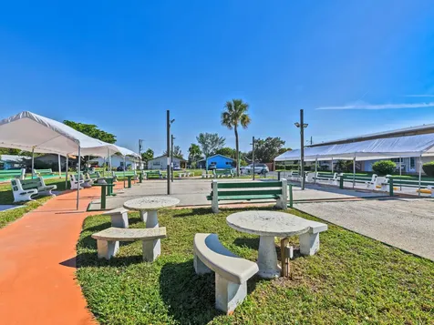 900 SW 10th Terrace Hallandale Beach FL 33009