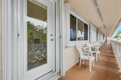 900 SW 10th Terrace Hallandale Beach FL 33009