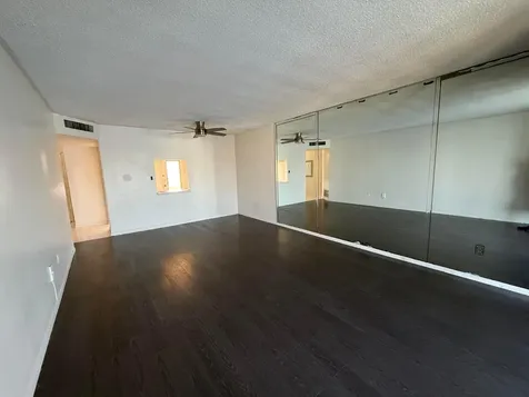1300 NE 191st Street Miami FL 33179