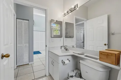 3222 NW 22nd Avenue Oakland Park FL 33309