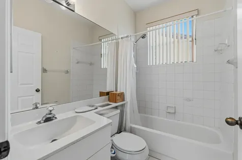 3222 NW 22nd Avenue Oakland Park FL 33309