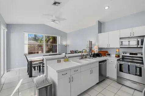 3222 NW 22nd Avenue Oakland Park FL 33309