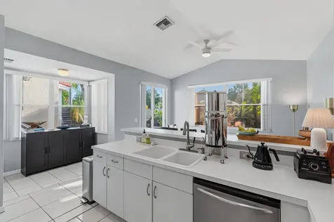 3222 NW 22nd Avenue Oakland Park FL 33309